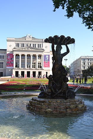 cb_riga_08opernhaus