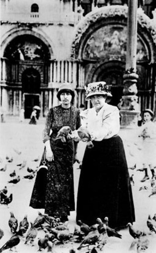 Gertrud_Stein_Alice_B._Toklas_1908-1
